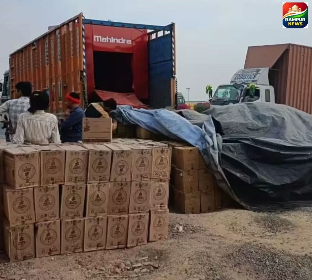 आगरा में ‘पुष्पा’ स्टाइल में हो रही थी शराब तस्करी, ट्रक की बॉडी में छिपाकर ले जा रहे थे 606 पेटियां