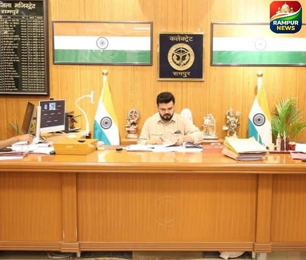 सोशल मीडिया पर सख्ती: जिला अधिकारी रामपुर अजय कुमार द्विवेदी की चेतावनी