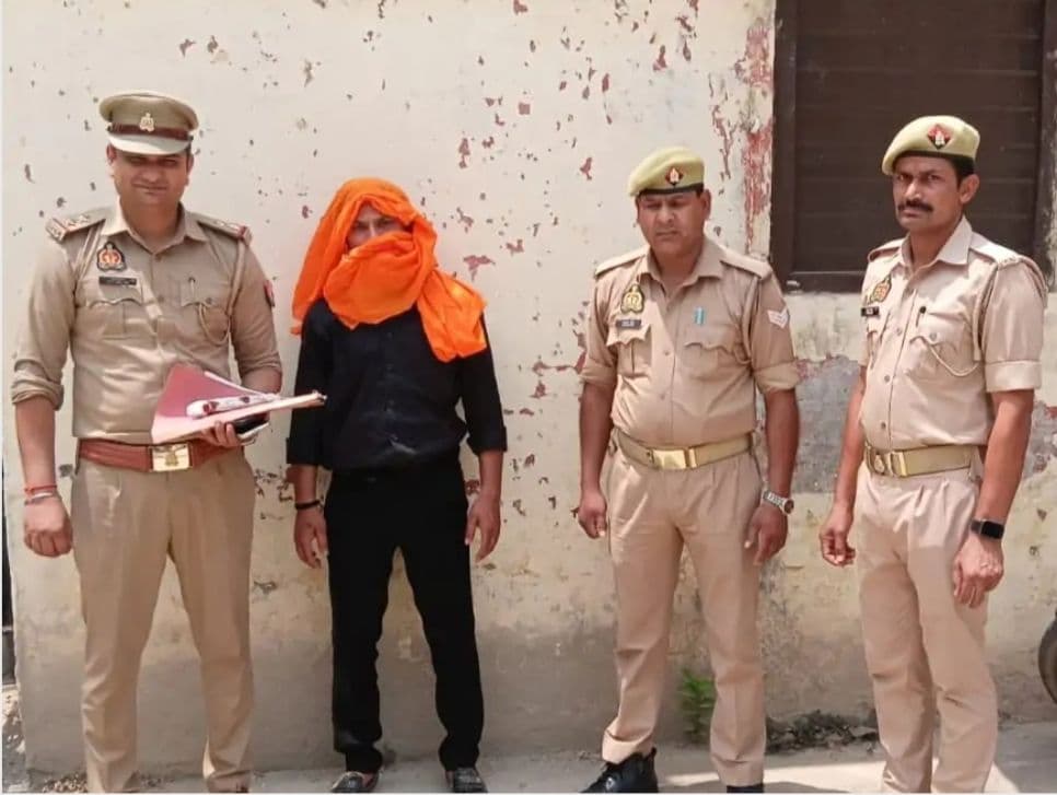 फायरिंग के मुख्य आरोपी हर्षित शर्मा गिरफ्तार, कोर्ट में पेश