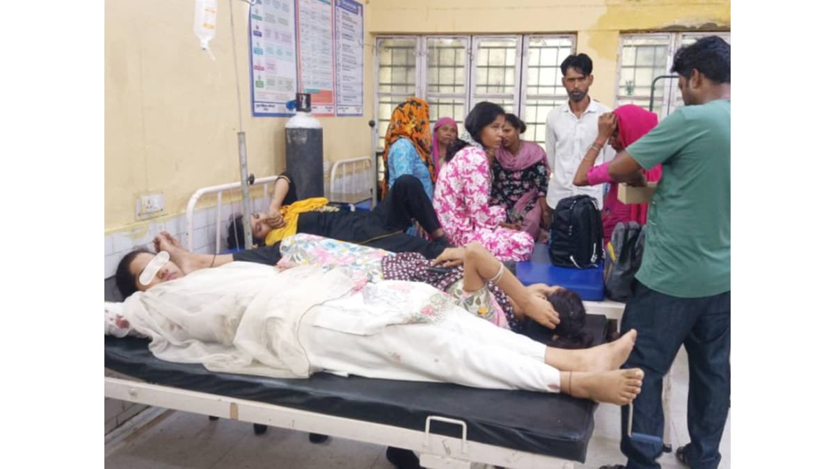 बिलासपुर के नेशनल हाईवे पर टूरिस्ट बस ने टेम्पो को मारी टक्कर, 11 कर्मचारी गंभीर रूप से घायल